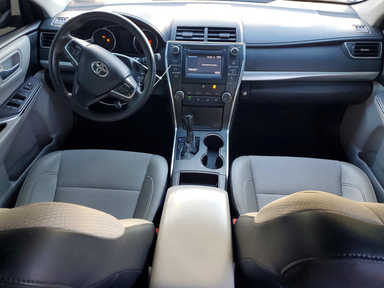 2017 TOYOTA CAMRY LE photo 8