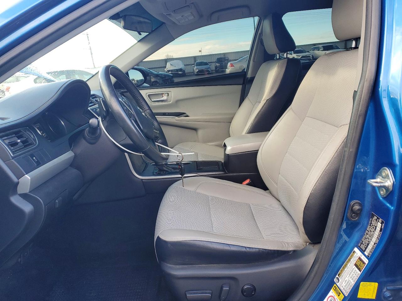 2017 TOYOTA CAMRY LE photo 7