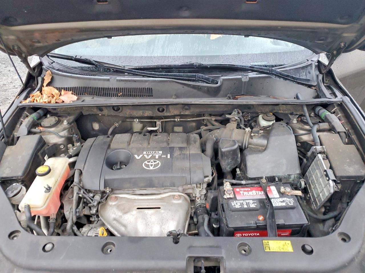 2011 TOYOTA RAV4 photo 12