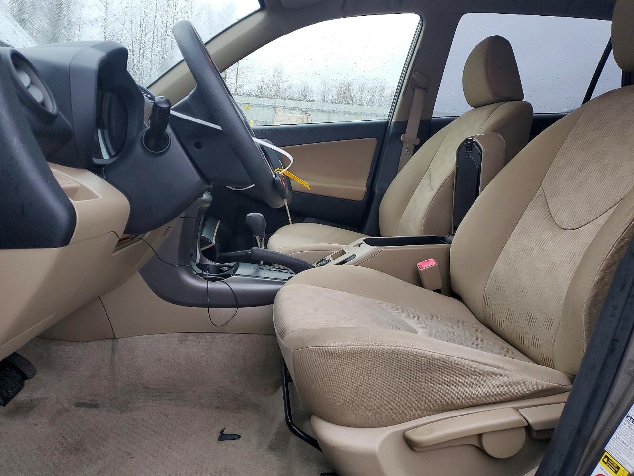 2011 TOYOTA RAV4 photo 7