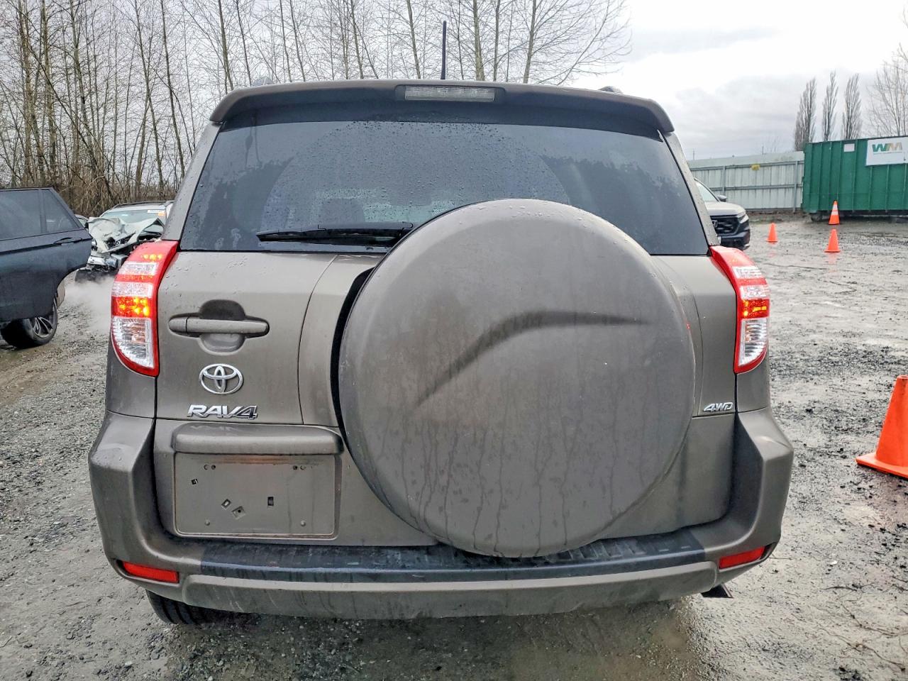2011 TOYOTA RAV4 photo 6