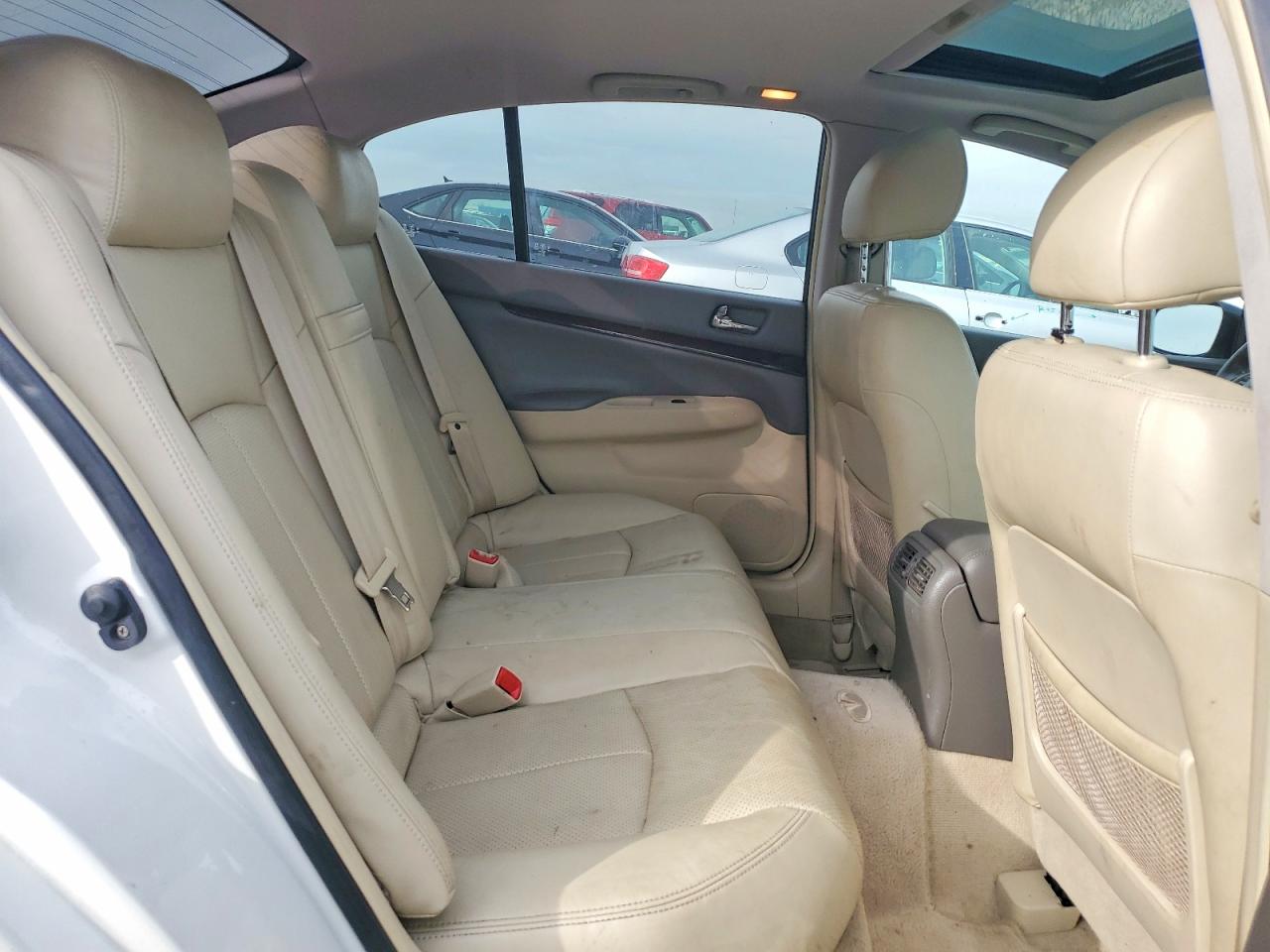 2010 INFINITI G37 BASE photo 10