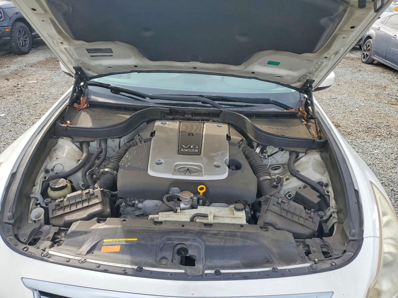 2010 INFINITI G37 BASE photo 11