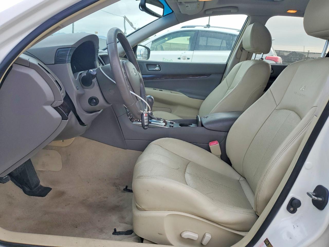 2010 INFINITI G37 BASE photo 7