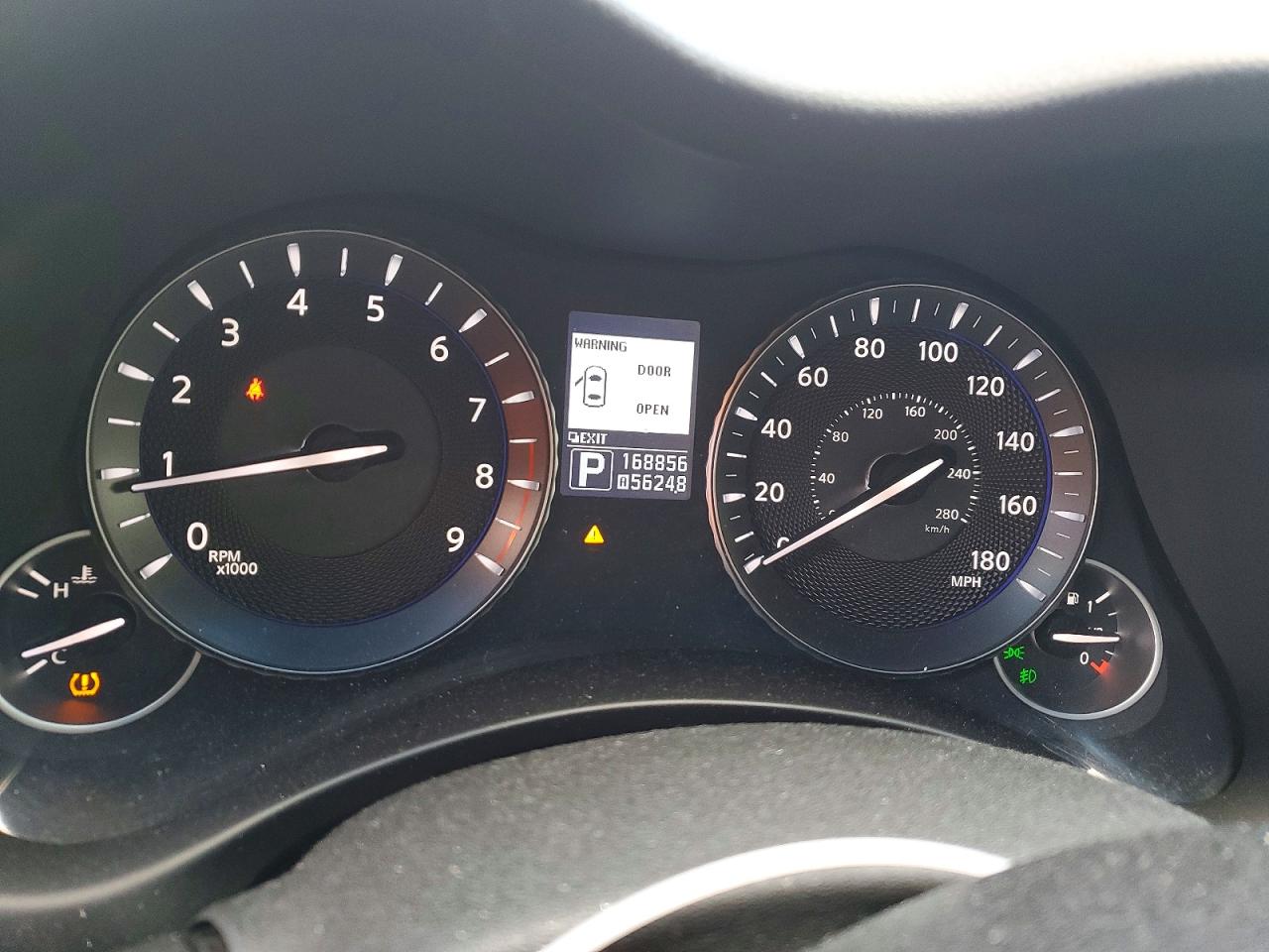 2011 INFINITI M37 photo 9