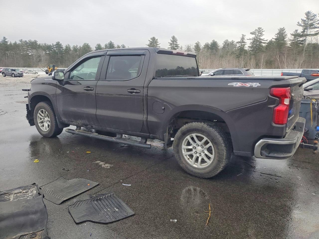 2019 CHEVROLET SILVERADO K1500 LT photo 2