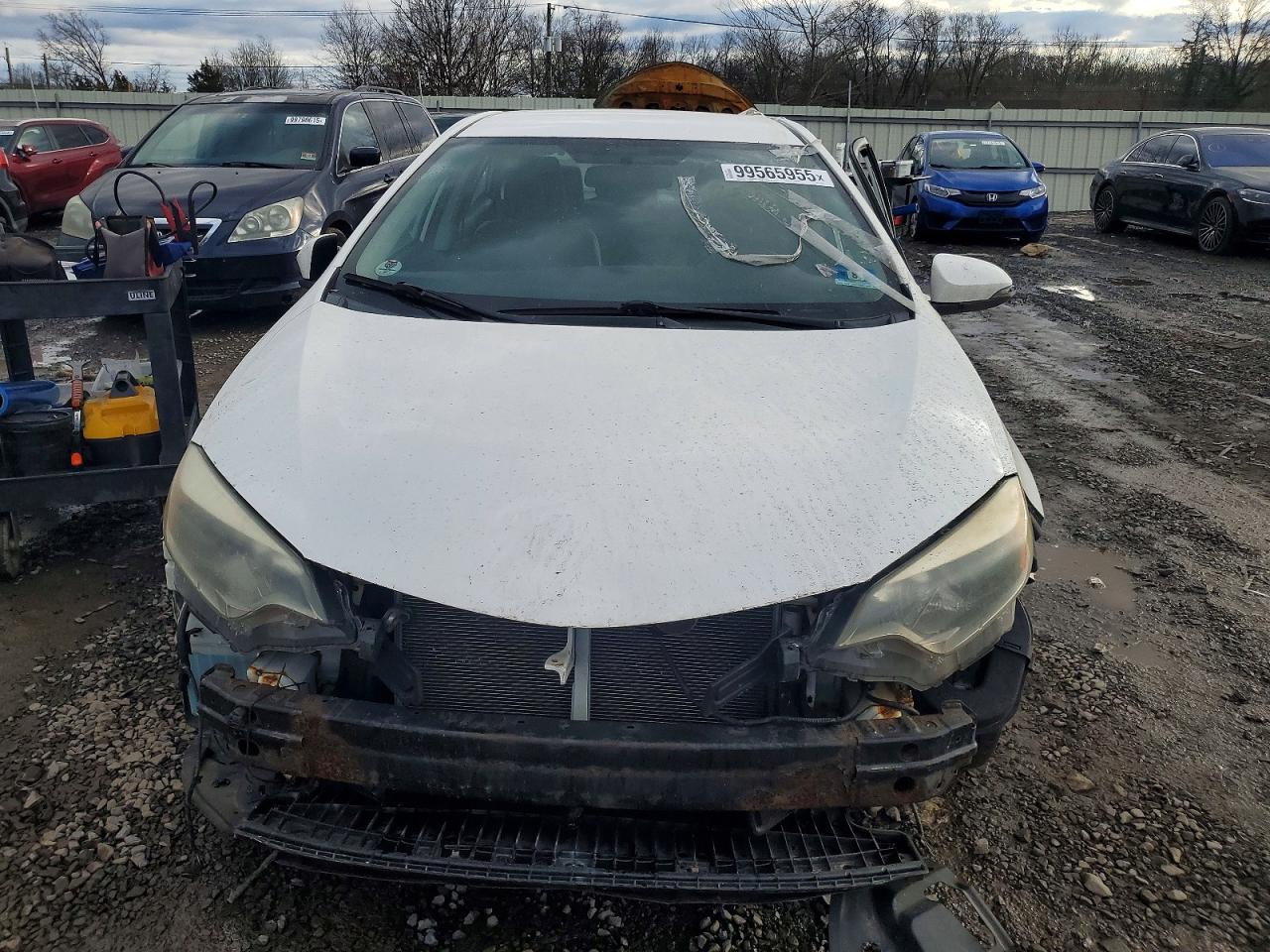 2015 TOYOTA COROLLA L photo 5