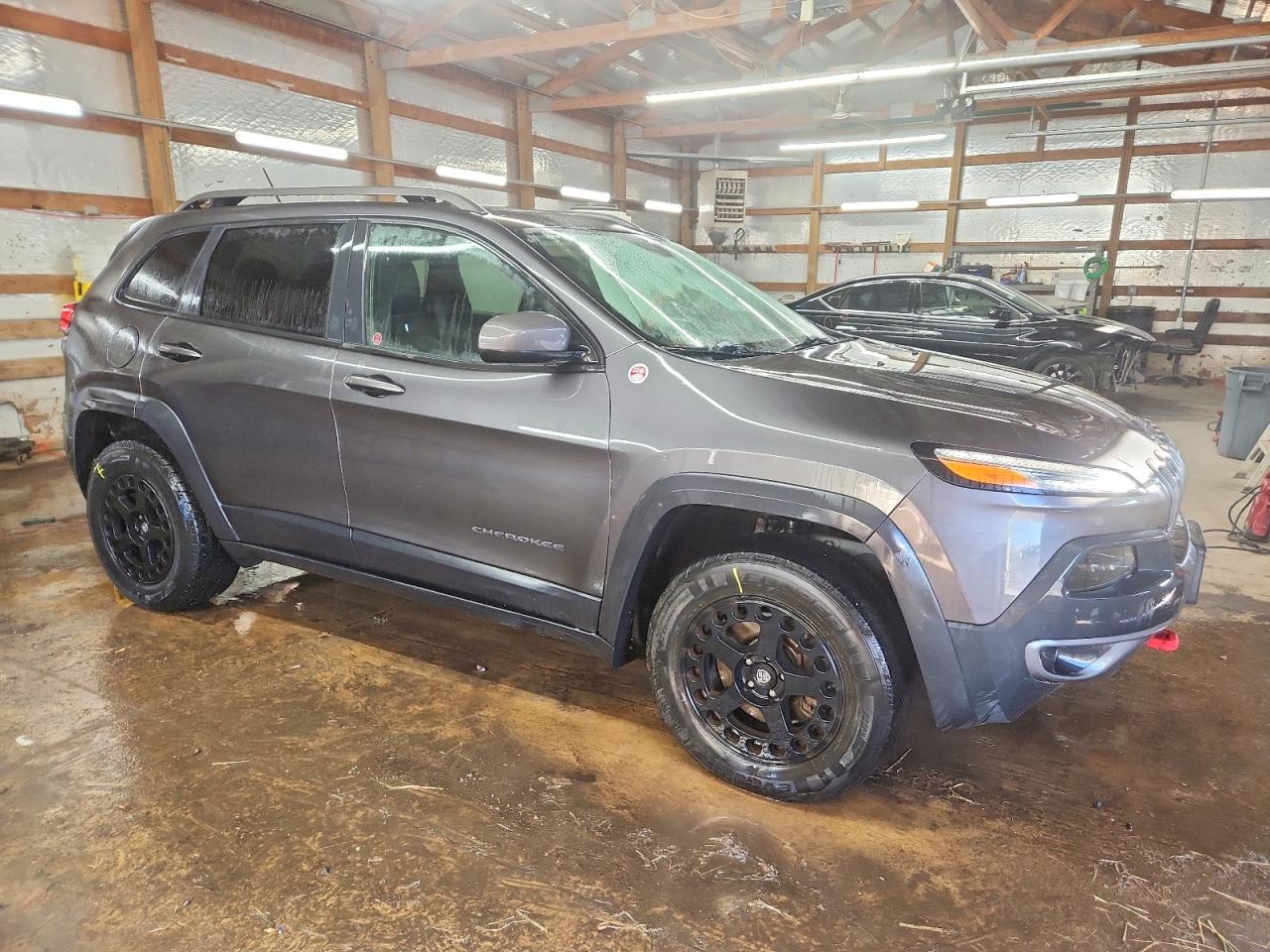 2015 JEEP CHEROKEE TRAILHAWK photo 4