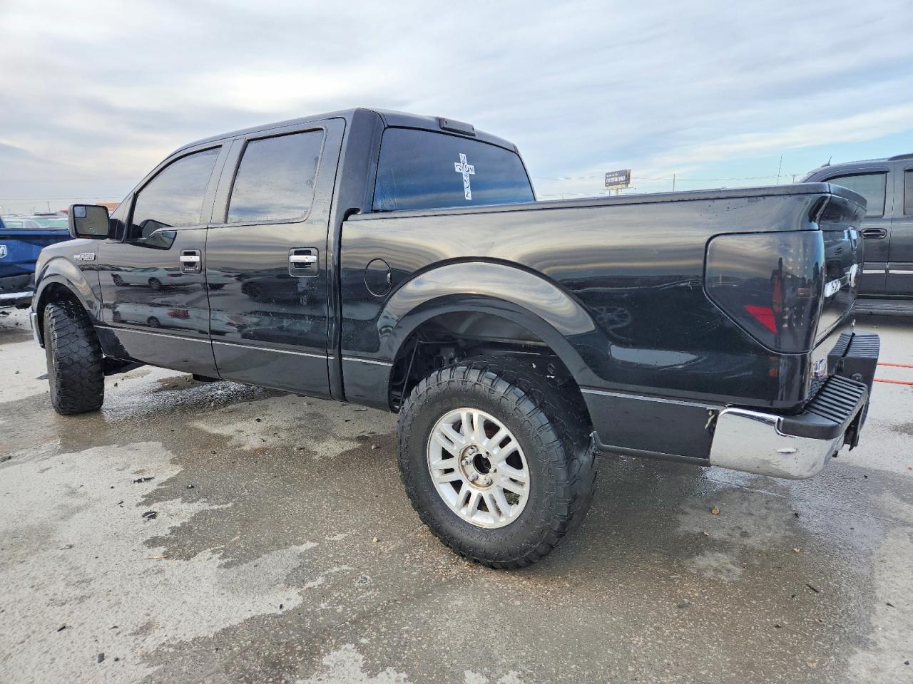2011 FORD F150 SUPERCREW photo 2
