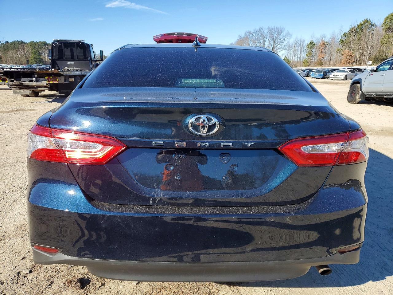 2019 TOYOTA CAMRY L photo 6