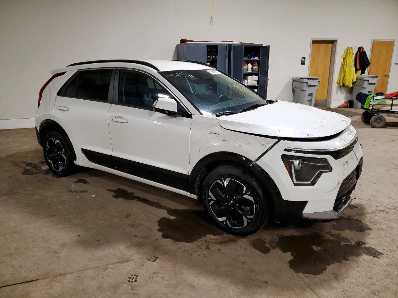 2023 KIA NIRO WIND photo 4