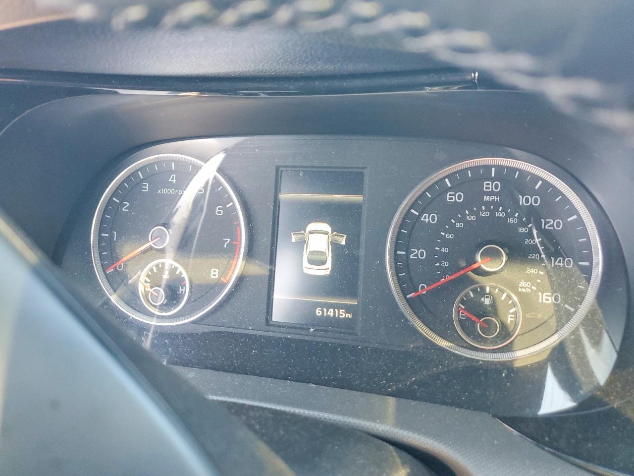 2023 KIA K5 GT LINE photo 9