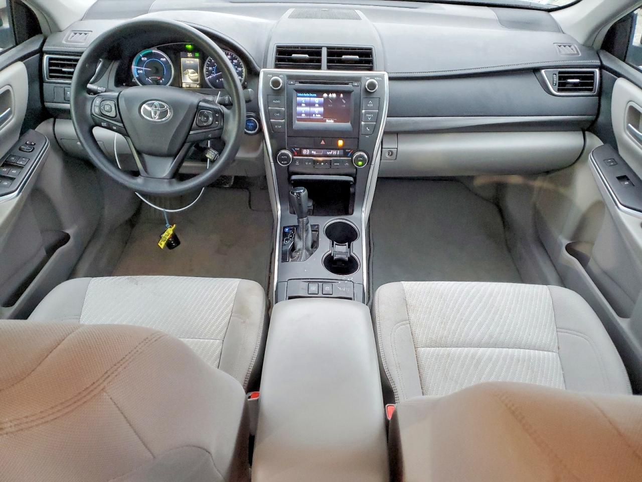 2015 TOYOTA CAMRY HYBRID photo 8