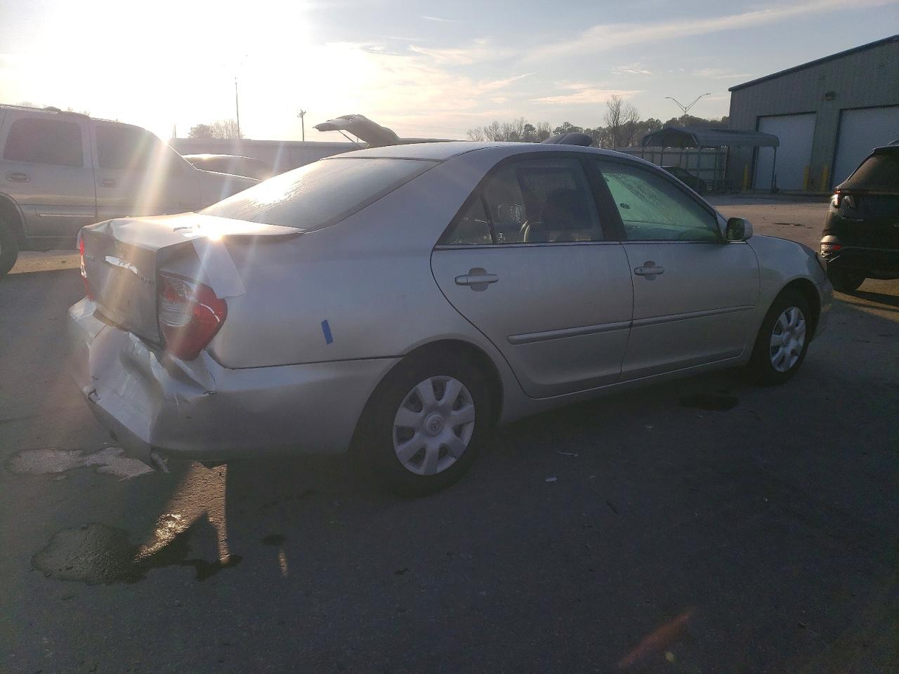 2003 TOYOTA CAMRY LE photo 3