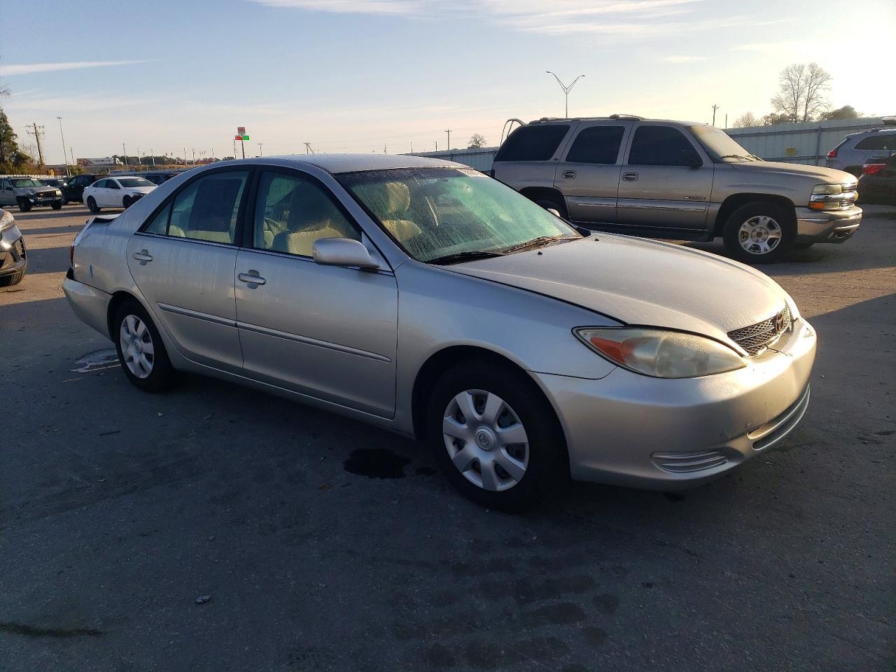 2003 TOYOTA CAMRY LE photo 4