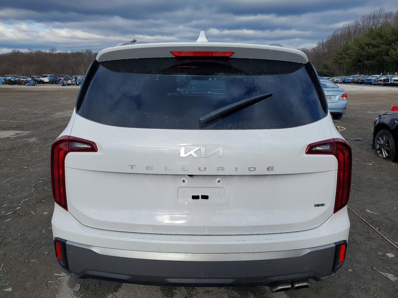 2025 KIA TELLURIDE S photo 6