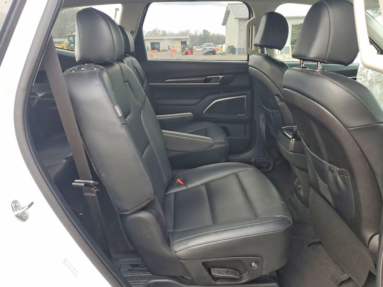 2025 KIA TELLURIDE S photo 11