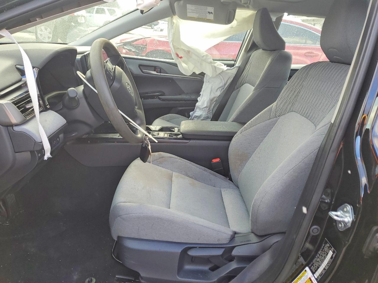 2025 TOYOTA CAMRY photo 7