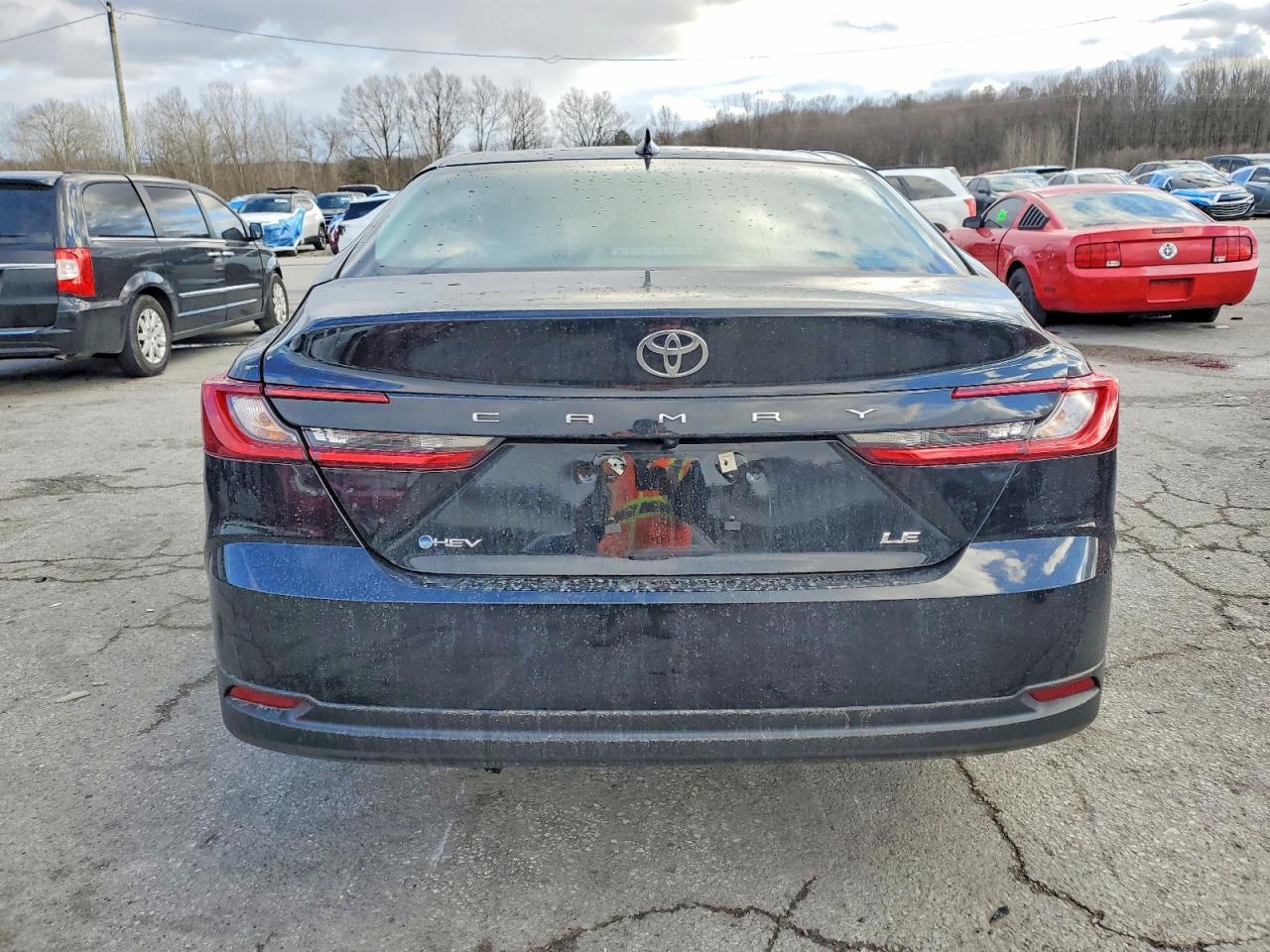 2025 TOYOTA CAMRY photo 6