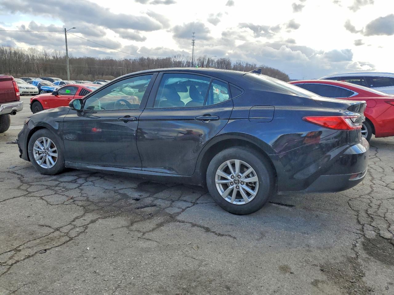 2025 TOYOTA CAMRY photo 2