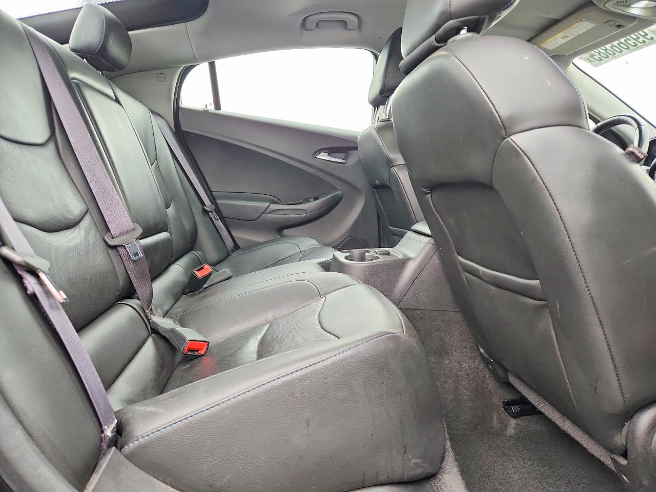 2017 CHEVROLET VOLT LT photo 10