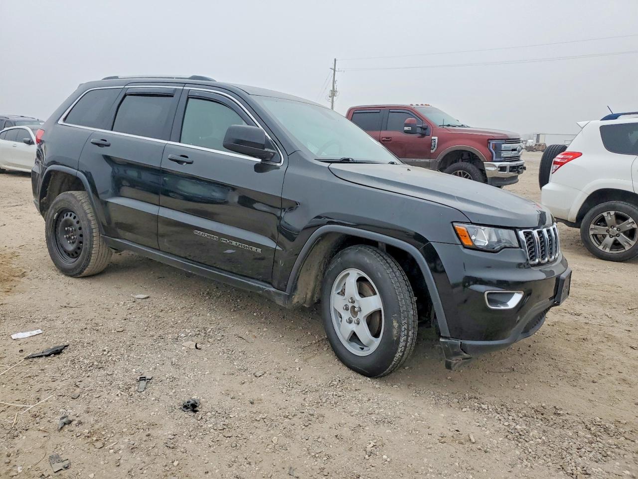 2018 JEEP GRAND CHEROKEE LAREDO photo 4