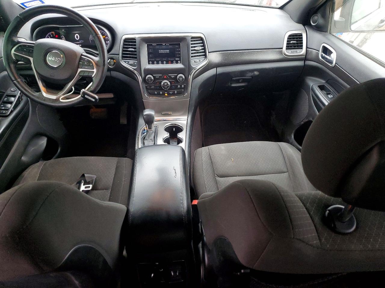 2018 JEEP GRAND CHEROKEE LAREDO photo 8