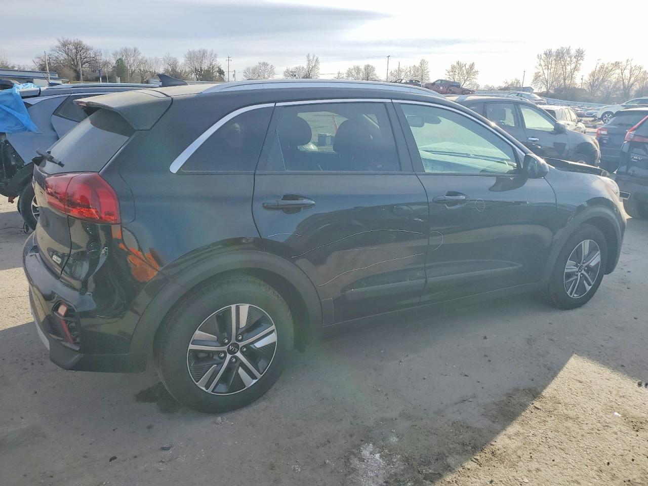 2021 KIA NIRO LX photo 3
