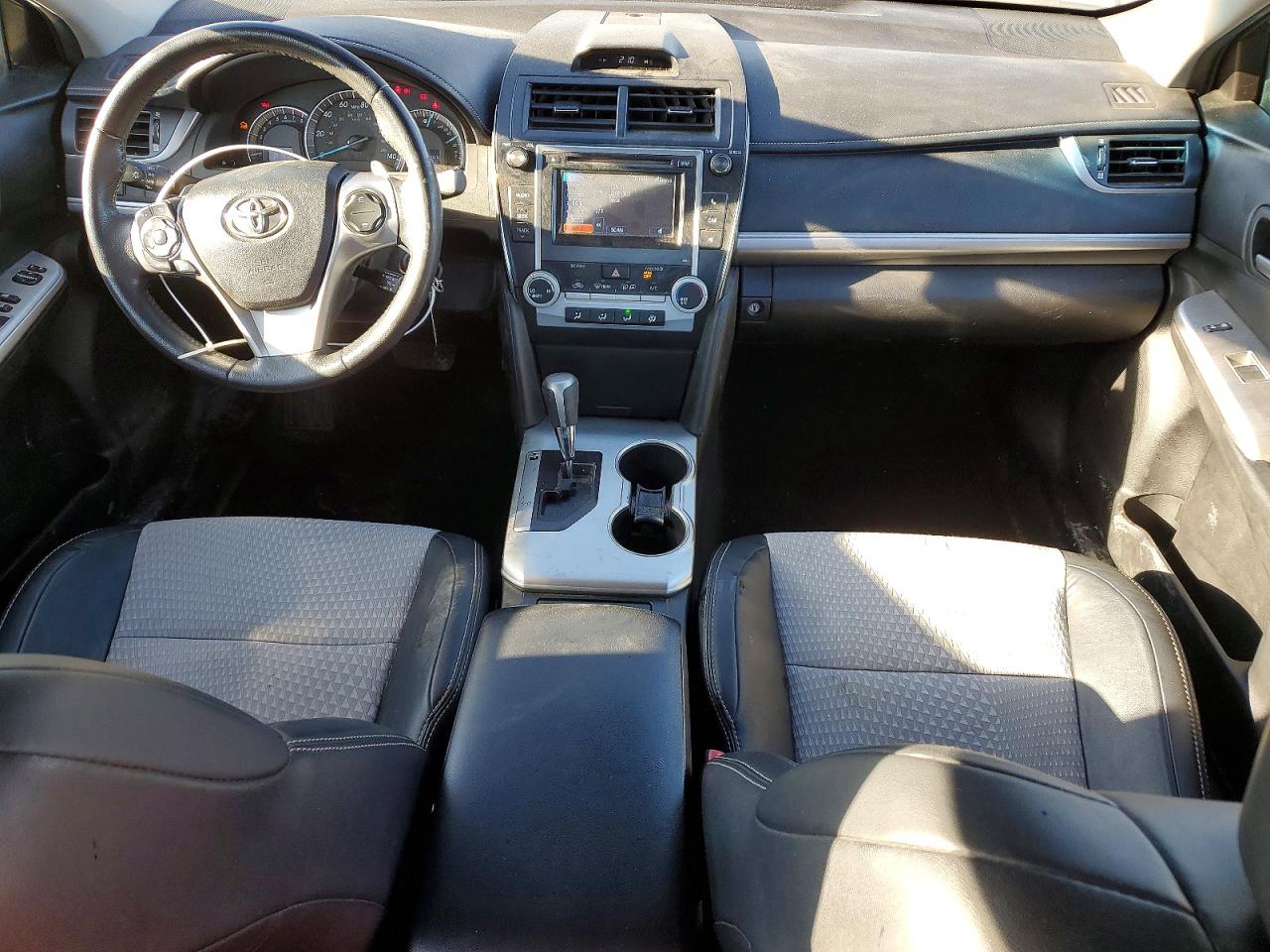 2012 TOYOTA CAMRY BASE photo 8