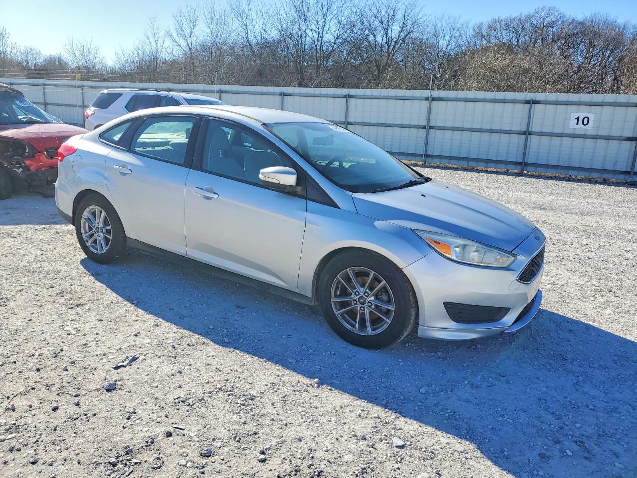 2015 FORD FOCUS SE photo 4