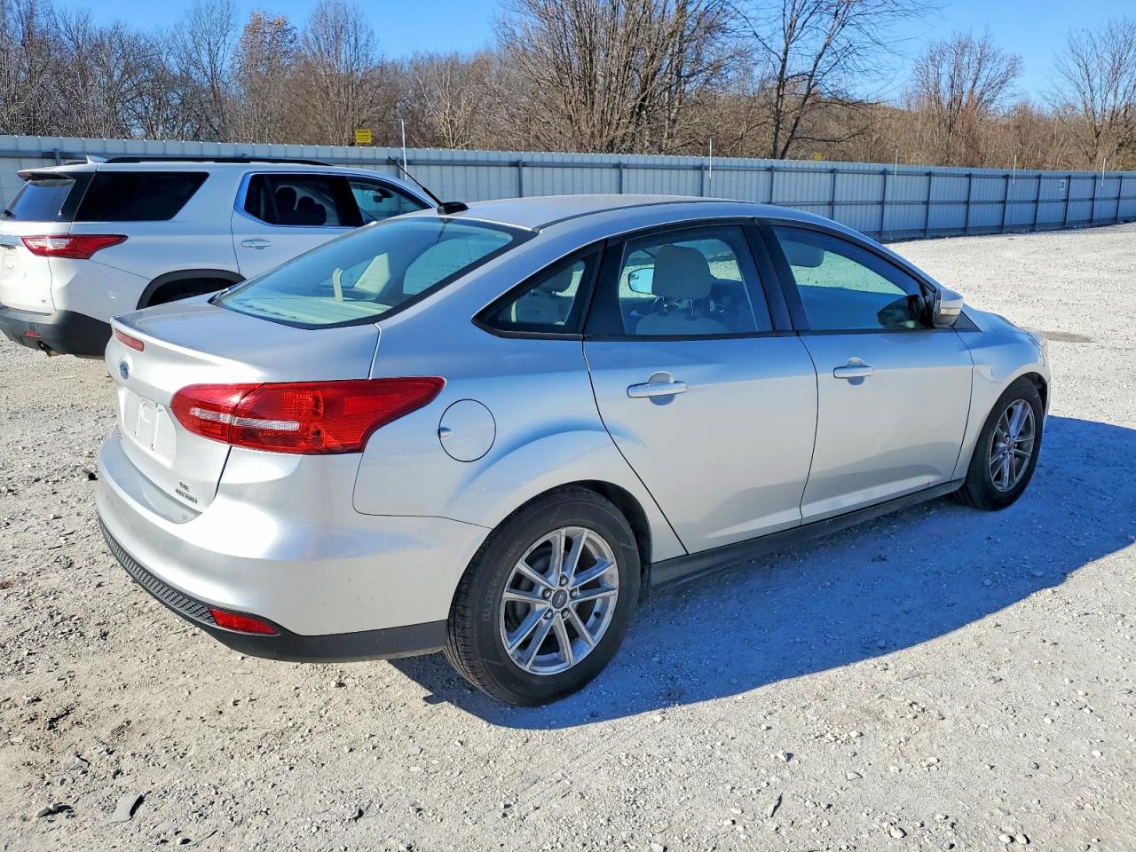 2015 FORD FOCUS SE photo 3