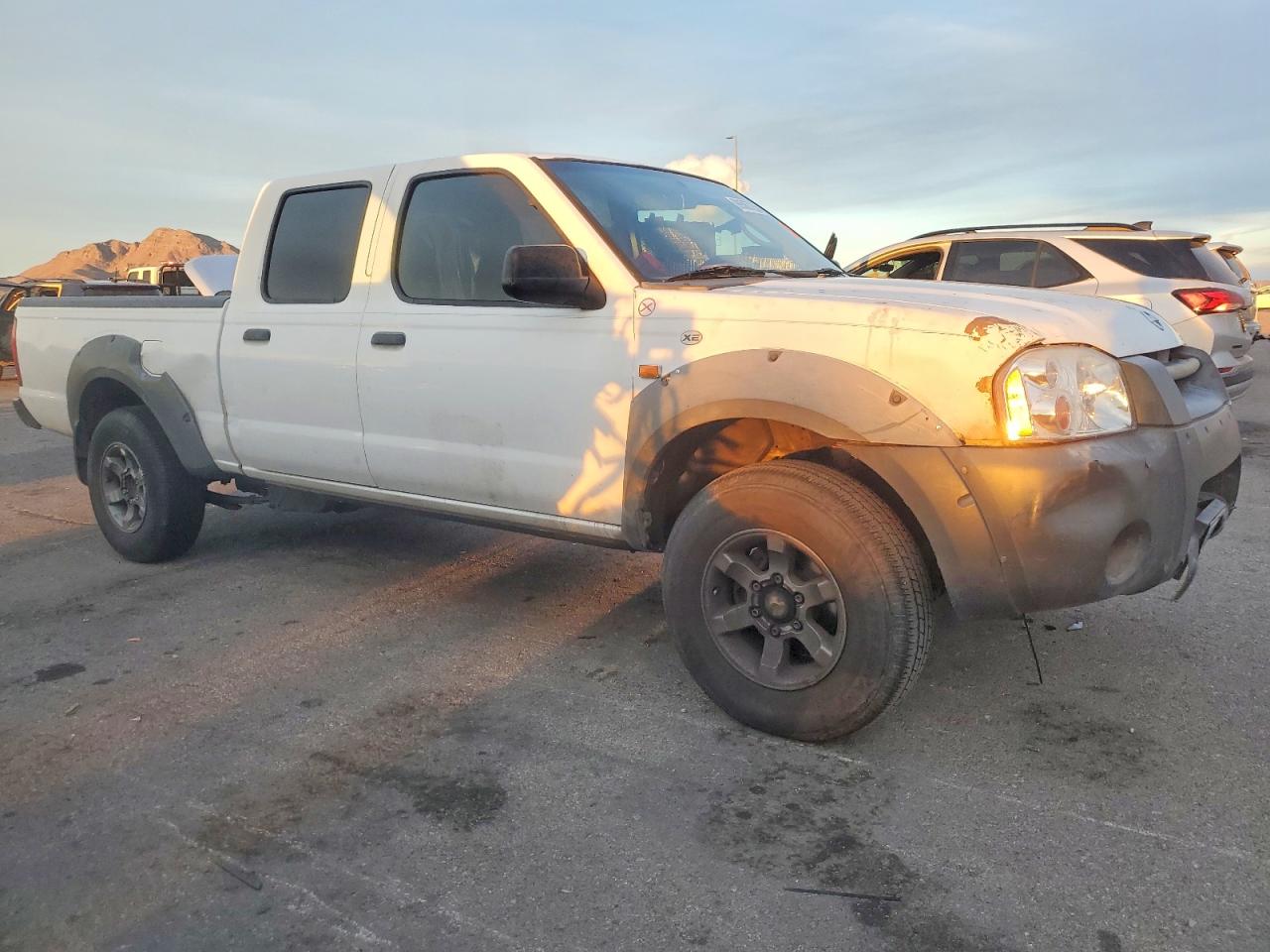2002 NISSAN FRONTIER CREW CAB XE photo 4