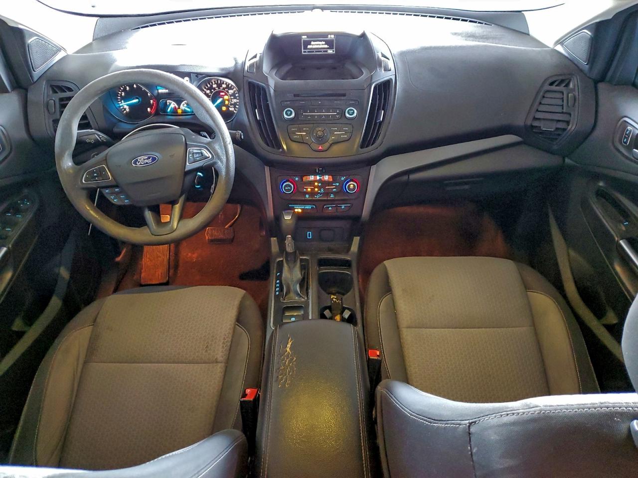 2017 FORD ESCAPE SE photo 8