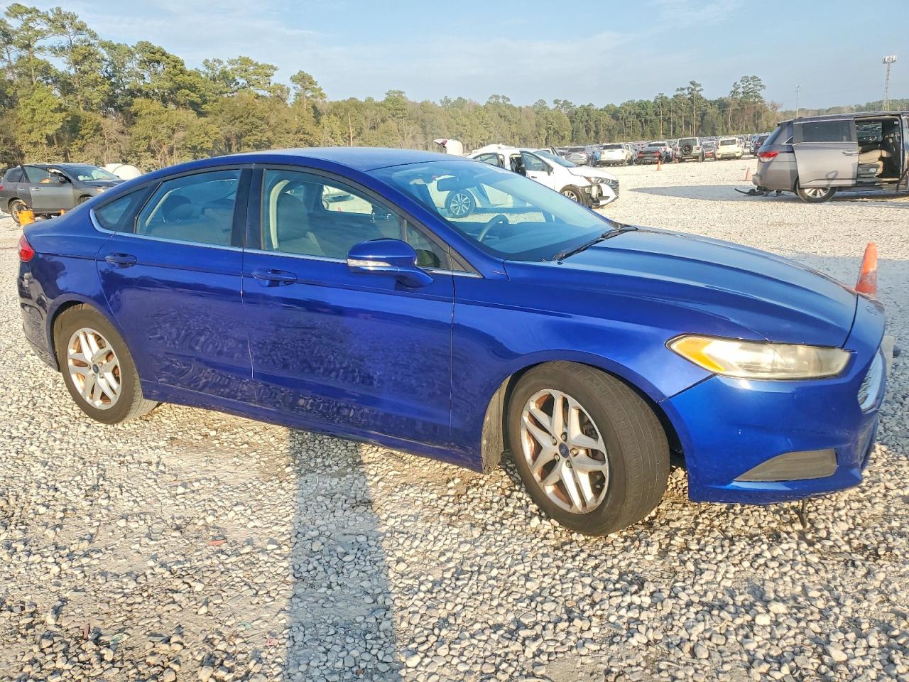 2014 FORD FUSION SE photo 4