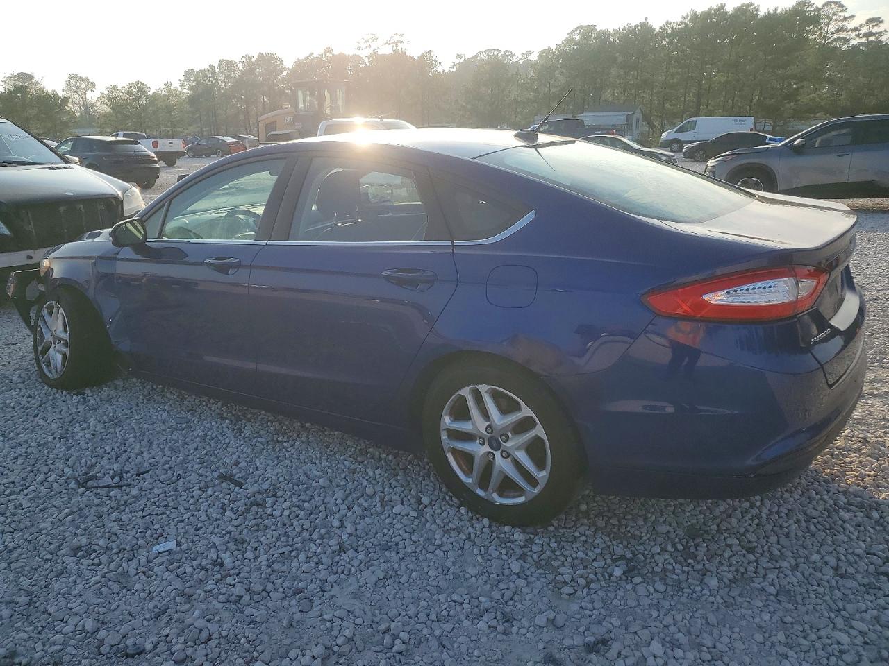 2014 FORD FUSION SE photo 2