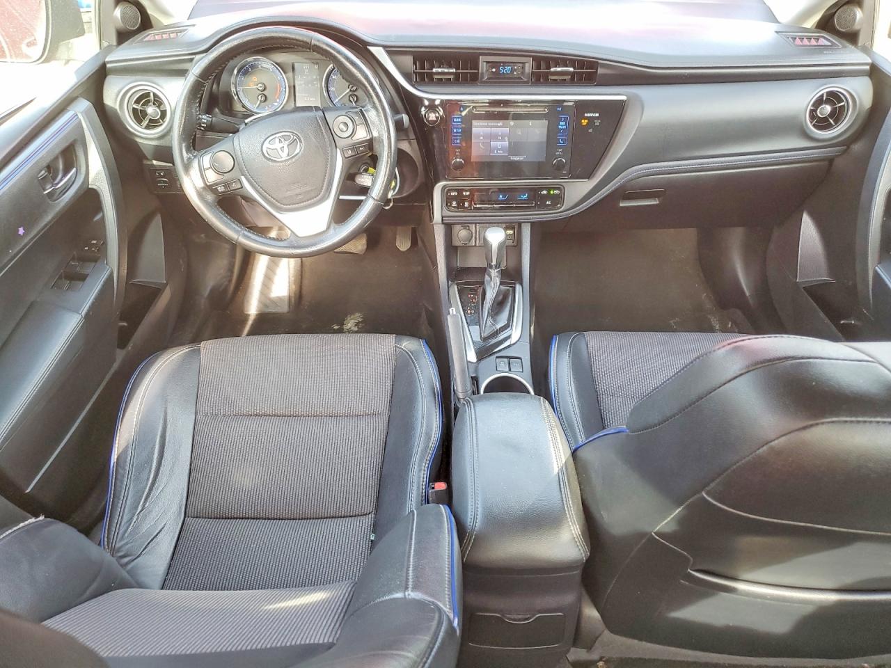 2017 TOYOTA COROLLA L photo 8