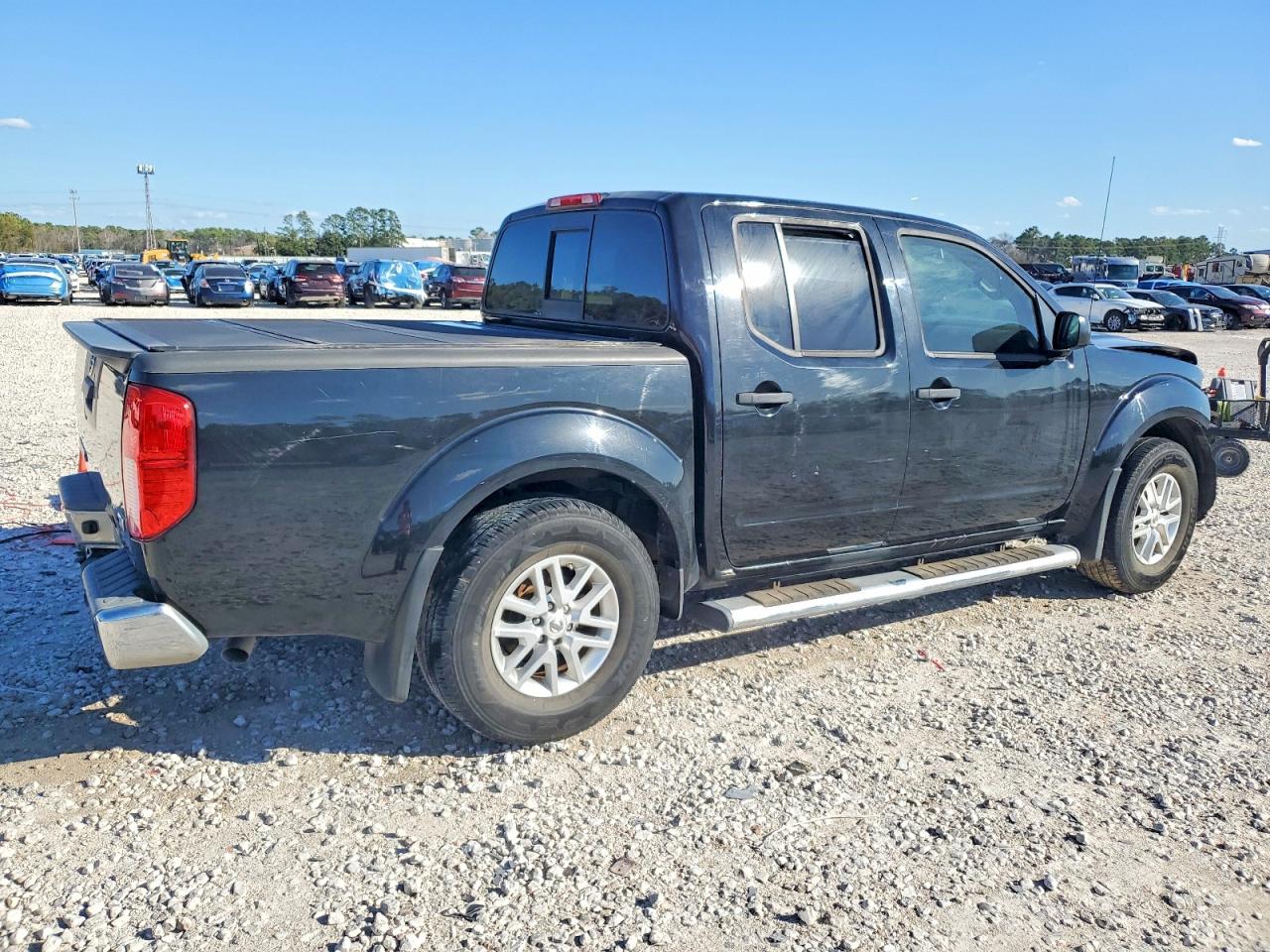 2019 NISSAN FRONTIER SV photo 3