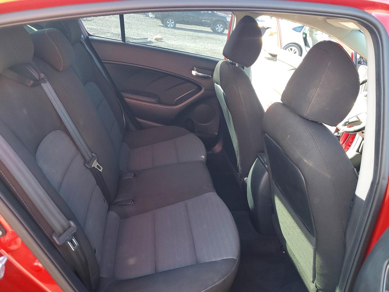 2017 KIA FORTE LX photo 10