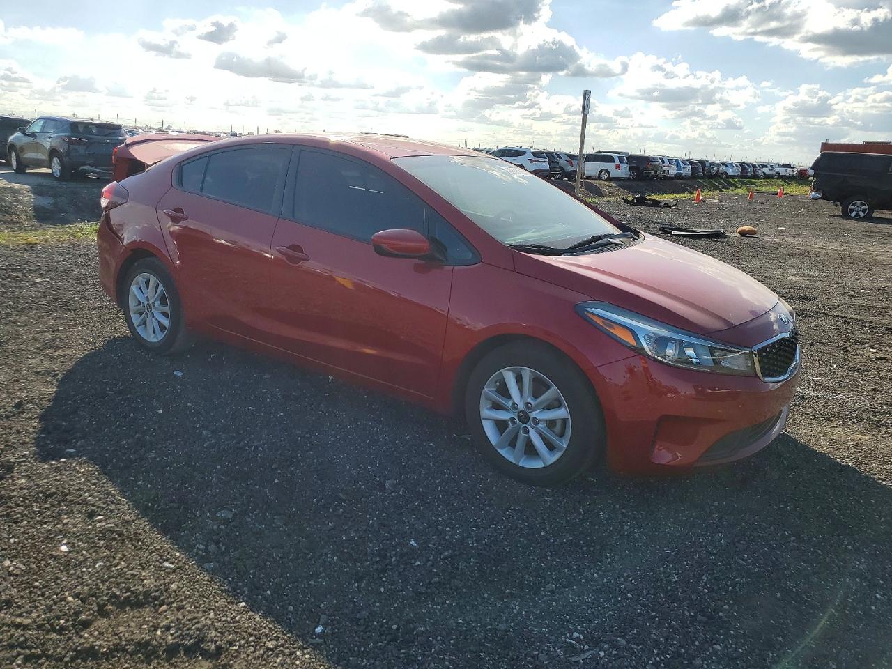 2017 KIA FORTE LX photo 4
