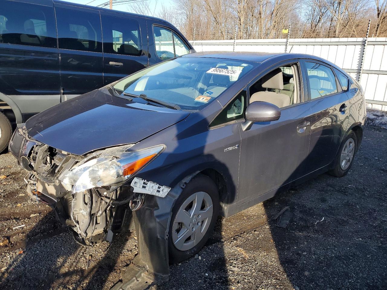 2011 TOYOTA PRIUS