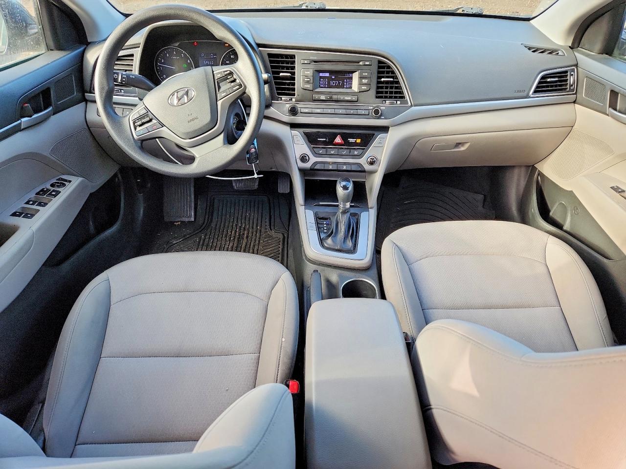 2018 HYUNDAI ELANTRA SE photo 8