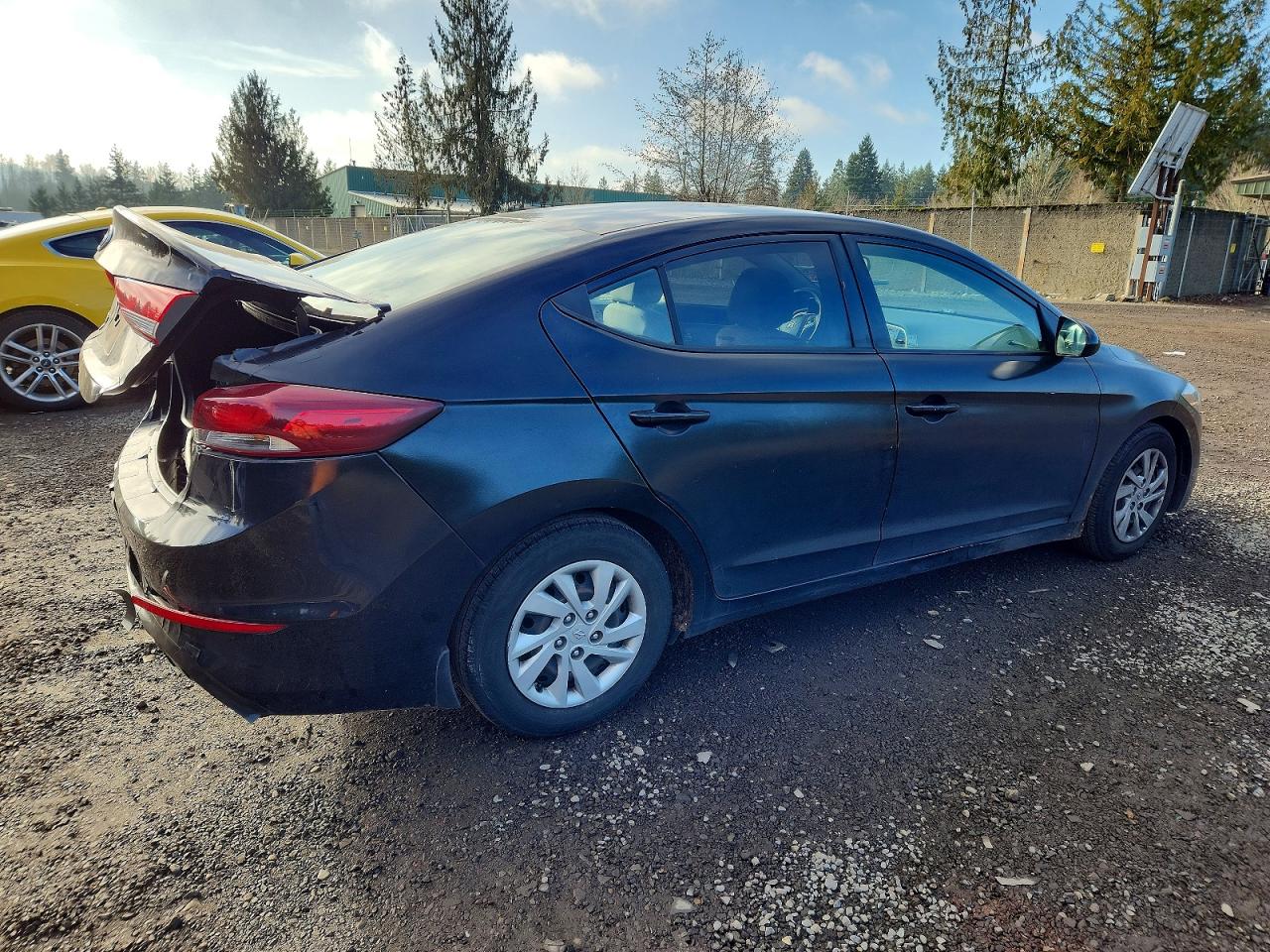 2018 HYUNDAI ELANTRA SE photo 3