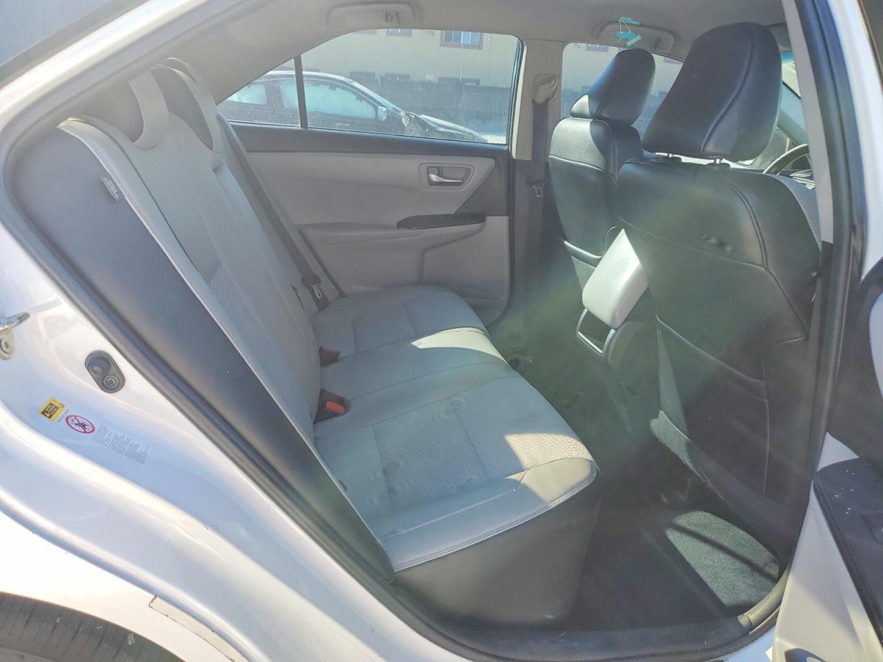 2016 TOYOTA CAMRY SE photo 10