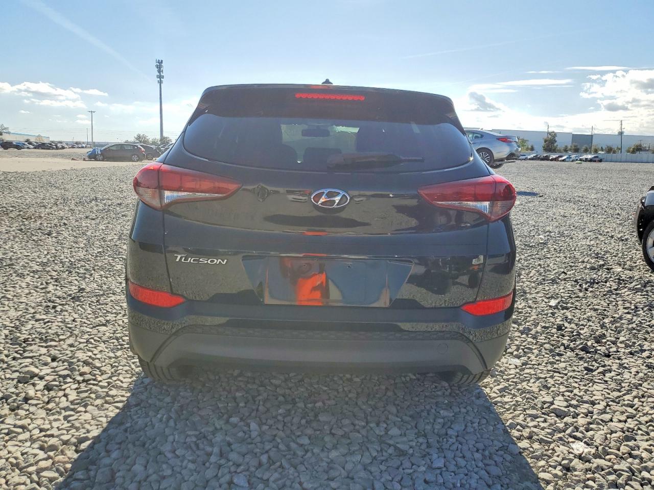 2017 HYUNDAI TUCSON SE photo 6