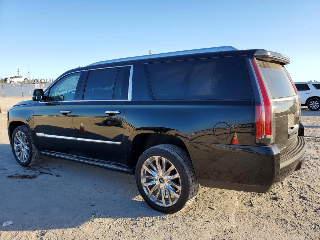 2019 CADILLAC ESCALADE ESV PREMIUM LUXURY photo 2