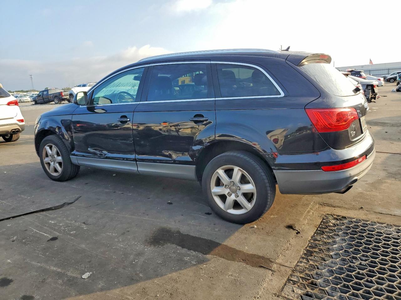 2011 AUDI Q7 PREMIUM PLUS photo 2