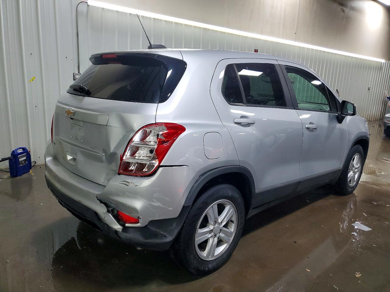 2019 CHEVROLET TRAX LS photo 3