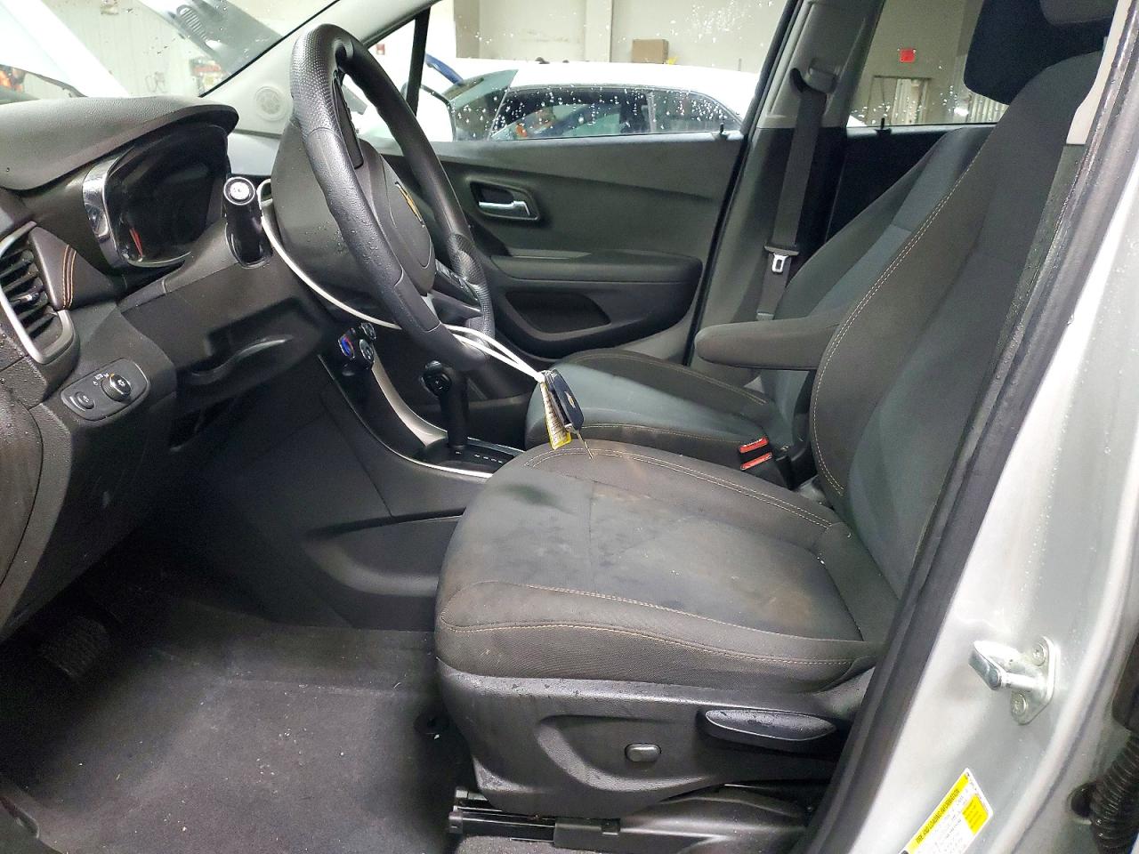 2019 CHEVROLET TRAX LS photo 7