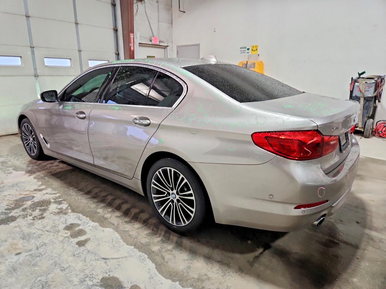 2017 BMW 530 XI photo 2