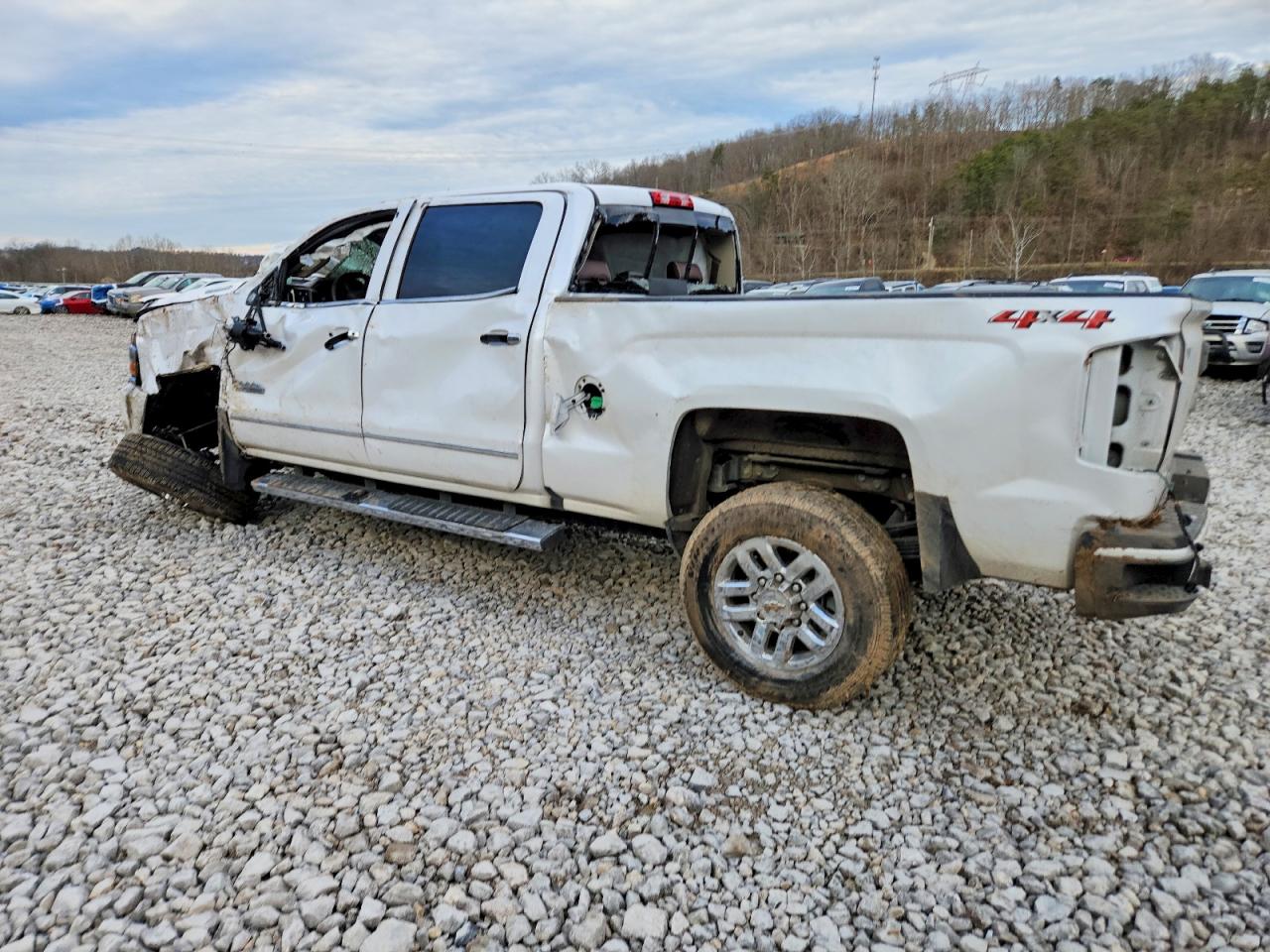 2019 CHEVROLET SILVERADO K3500 HIGH COUNTRY photo 2